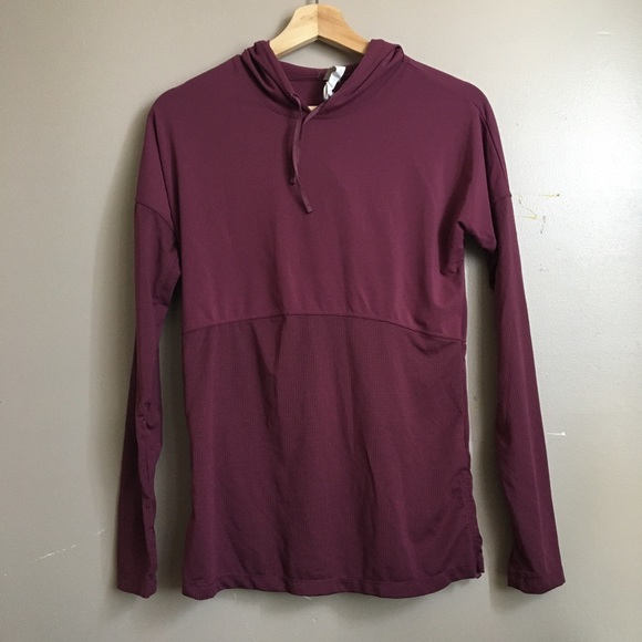 Fabletics Tops - 4/$20❗️Fabletics Plum Top Hoodie